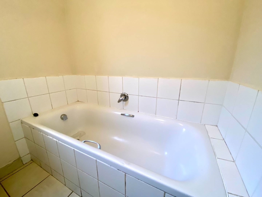 1 Bedroom Property for Sale in Maitland Western Cape